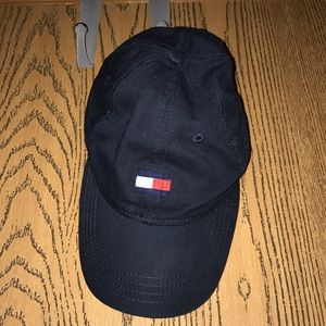 Tommy Hilfiger baseball hat
